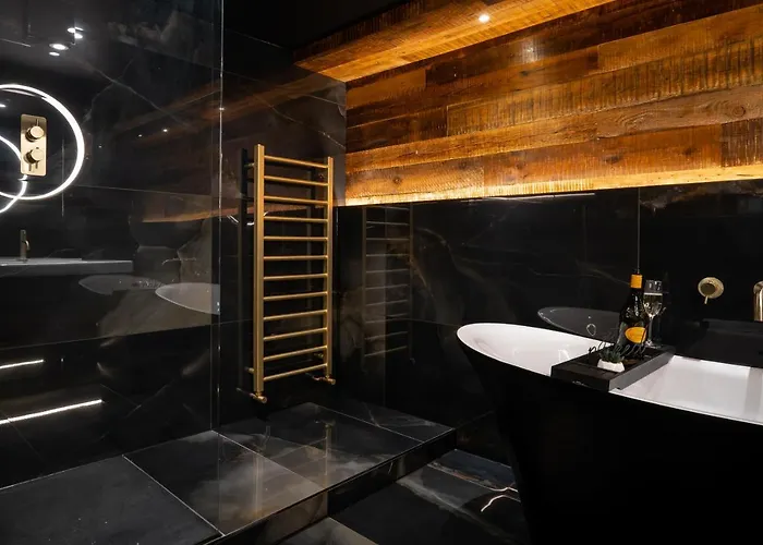 Mulberry Apartment *